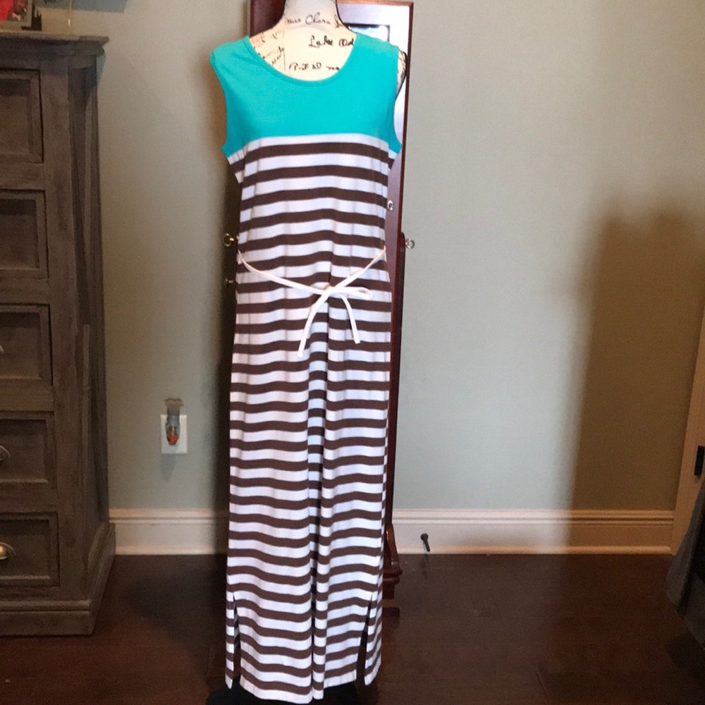 Belted maxi dress.  Never worn!!